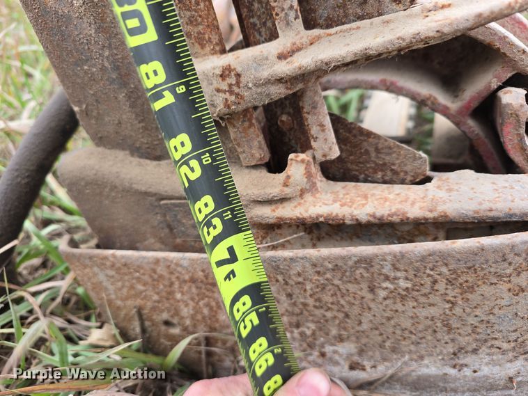 image for item DV0071 (3) International sickle mowers