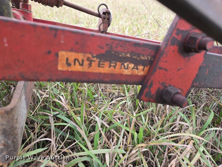 image for item DV0071 (3) International sickle mowers