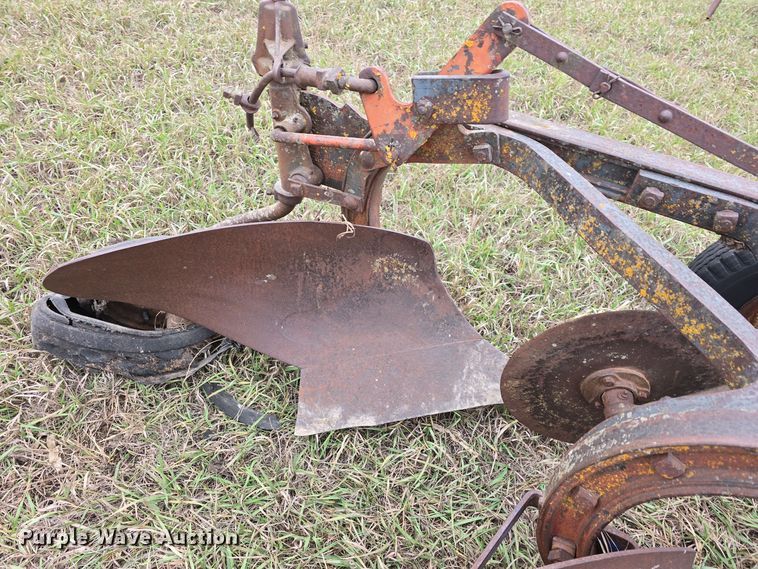 image for item DV0071 (3) International sickle mowers