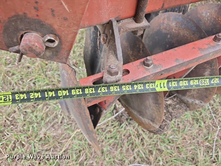 image for item DV0075 International 490 double off-set disk