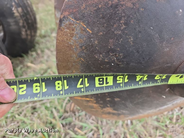 image for item DV0075 International 490 double off-set disk