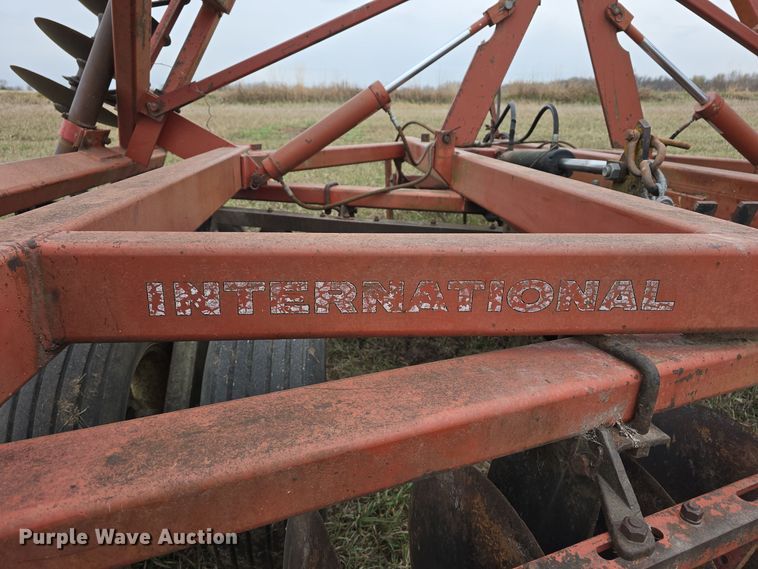 image for item DV0075 International 490 double off-set disk