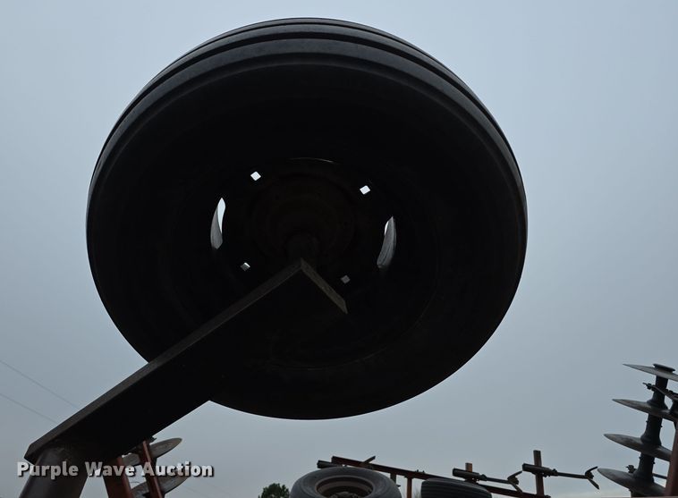 image for item DV0075 International 490 double off-set disk