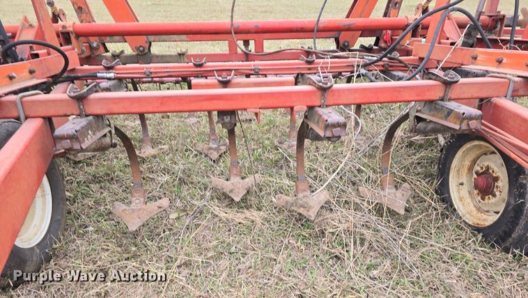 image for item DV0076 International 4500 Vibra Shank field cultivator