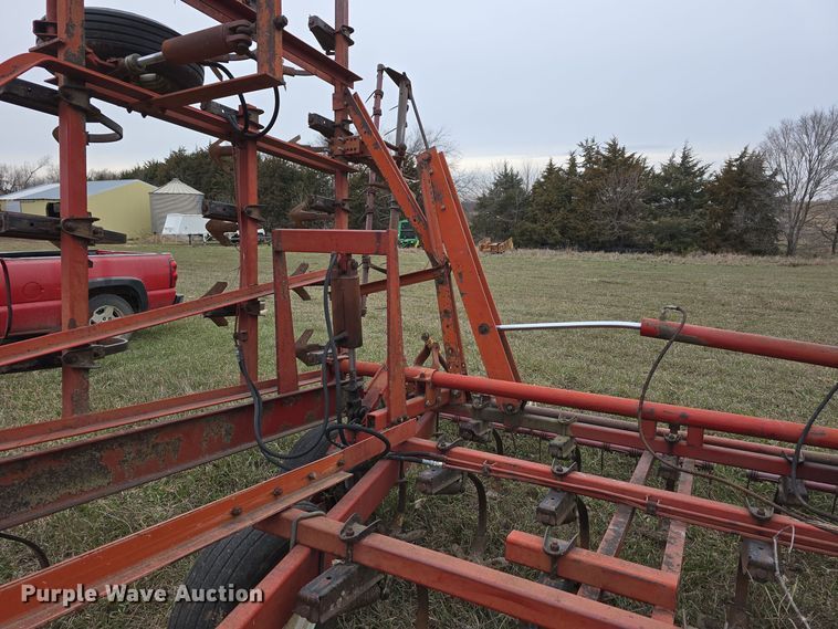 image for item DV0076 International 4500 Vibra Shank field cultivator