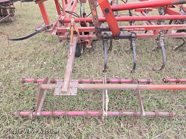 image for item DV0076 International 4500 Vibra Shank field cultivator