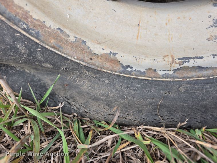 image for item DV0076 International 4500 Vibra Shank field cultivator