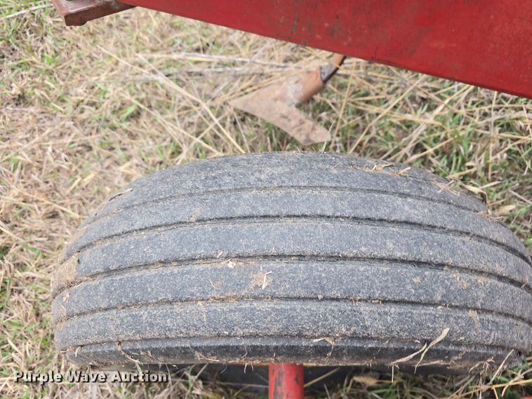 image for item DV0076 International 4500 Vibra Shank field cultivator