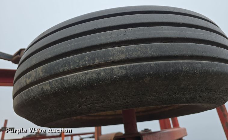 image for item DV0076 International 4500 Vibra Shank field cultivator