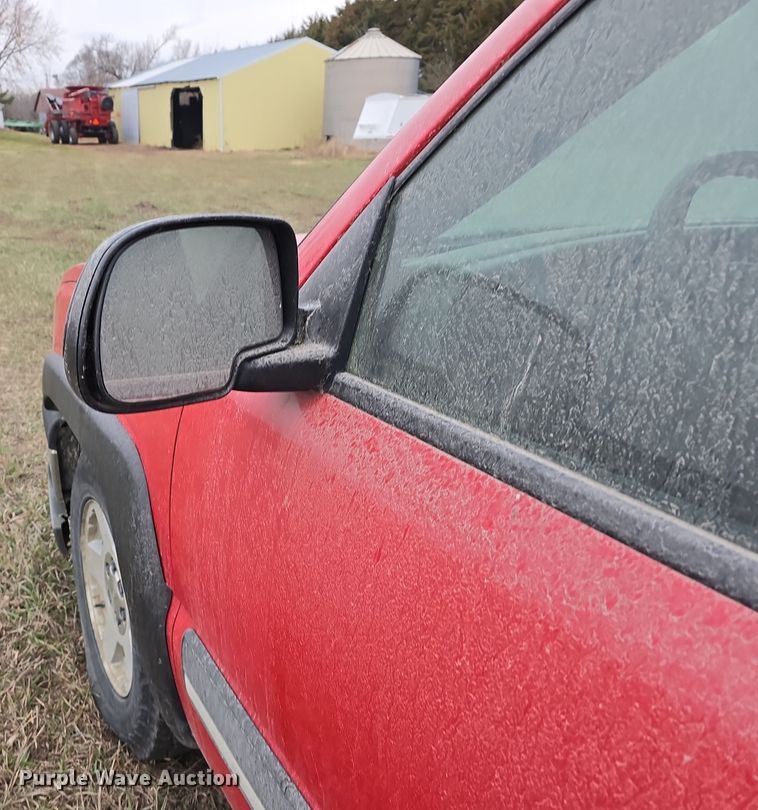 image for item DV0077 2005 Chevrolet Silverado 1500 Ext. Cab pickup truck