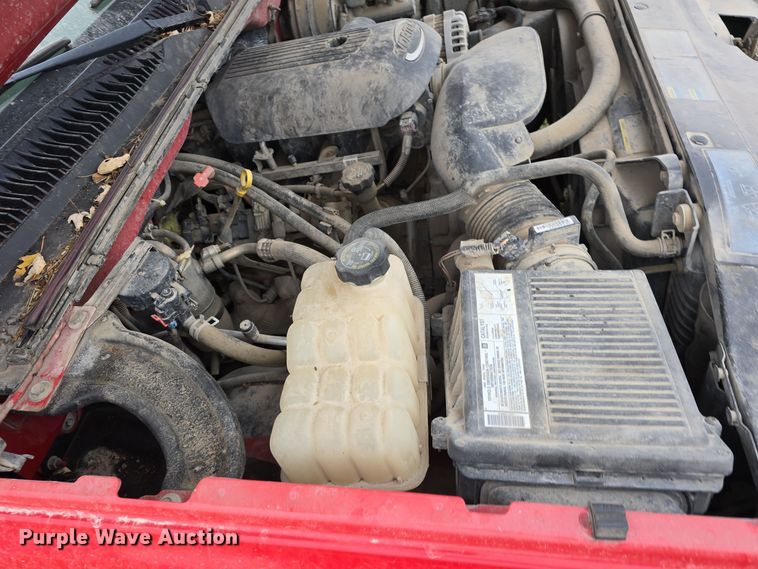 image for item DV0077 2005 Chevrolet Silverado 1500 Ext. Cab pickup truck