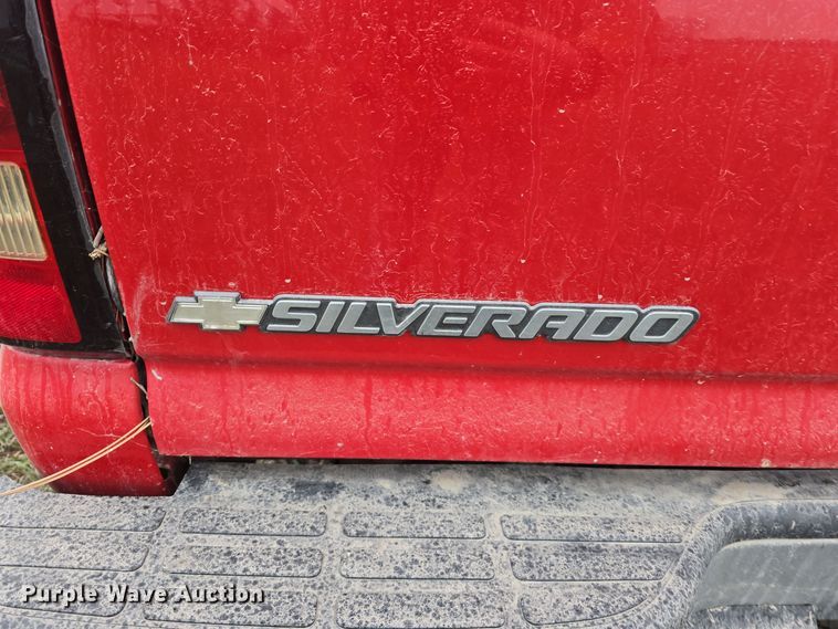 image for item DV0077 2005 Chevrolet Silverado 1500 Ext. Cab pickup truck