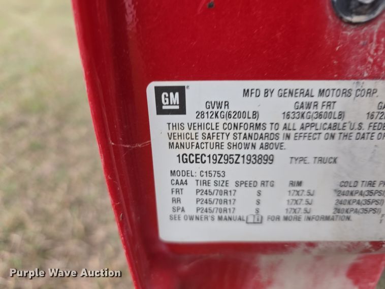 image for item DV0077 2005 Chevrolet Silverado 1500 Ext. Cab pickup truck