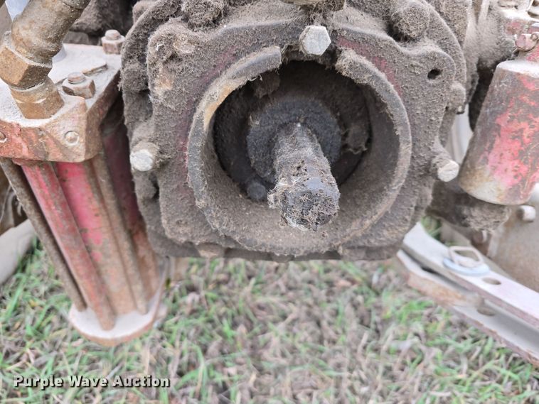 image for item DV0081 1960 International Harvester McCormick Farmall 460D tractor