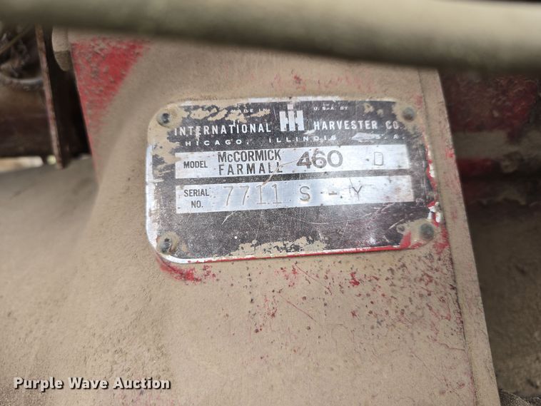 image for item DV0081 1960 International Harvester McCormick Farmall 460D tractor