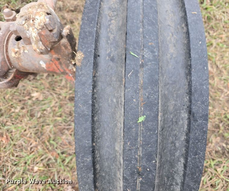 image for item DV0082 1967 International Harvester F806 D tractor