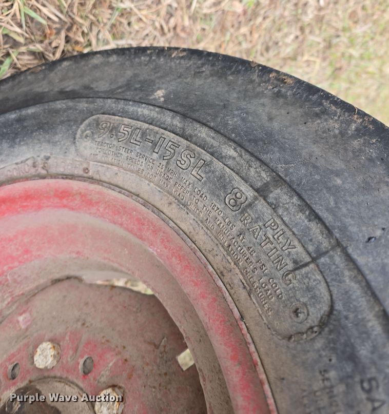 image for item DV0082 1967 International Harvester F806 D tractor