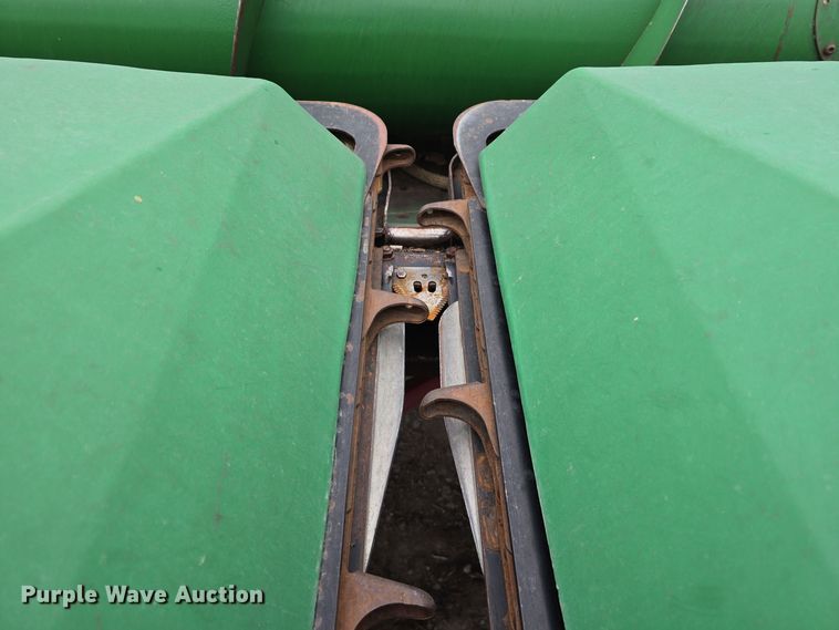 image for item DV0166 Bish SuperCrop corn head