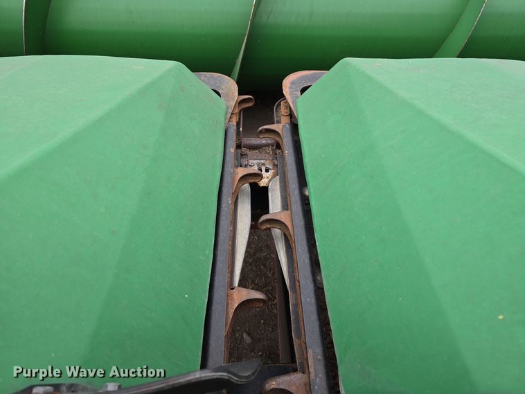 image for item DV0166 Bish SuperCrop corn head