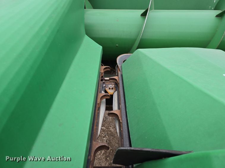 image for item DV0166 Bish SuperCrop corn head