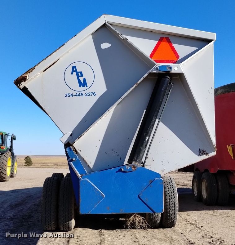 image for item DV6612 APM 28TP side dump trailer