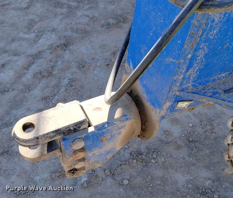 image for item DV6612 APM 28TP side dump trailer