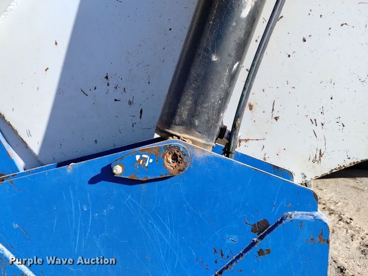 image for item DV6612 APM 28TP side dump trailer