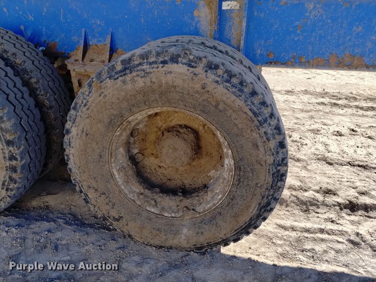 image for item DV6612 APM 28TP side dump trailer