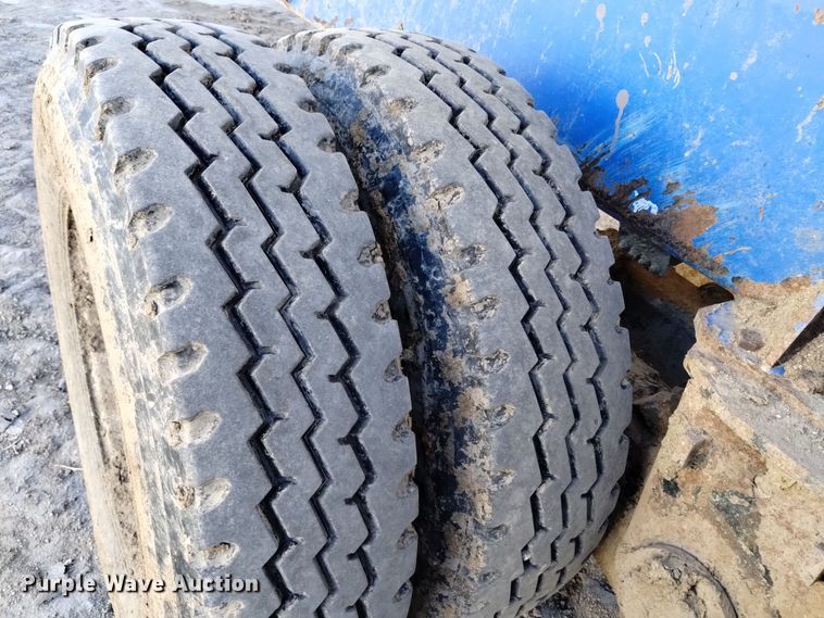 image for item DV6612 APM 28TP side dump trailer