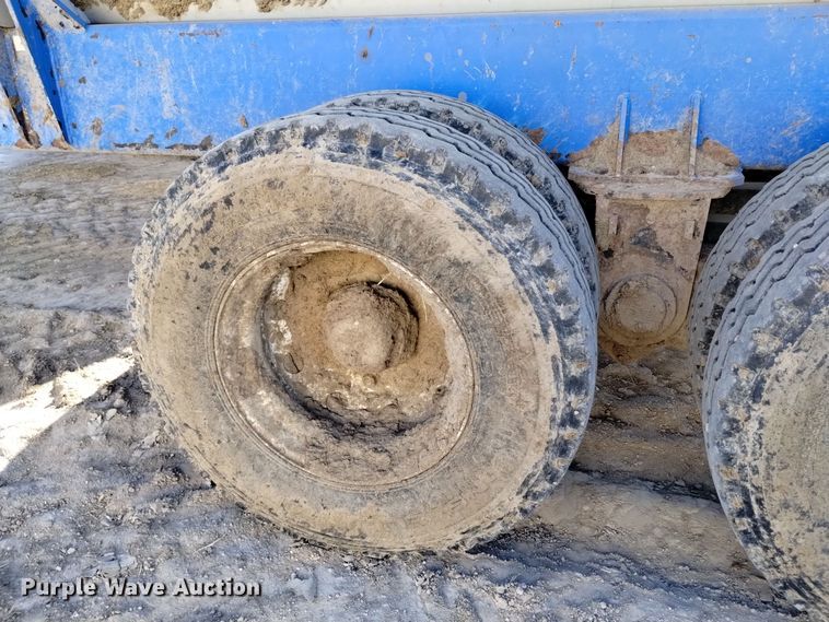 image for item DV6612 APM 28TP side dump trailer