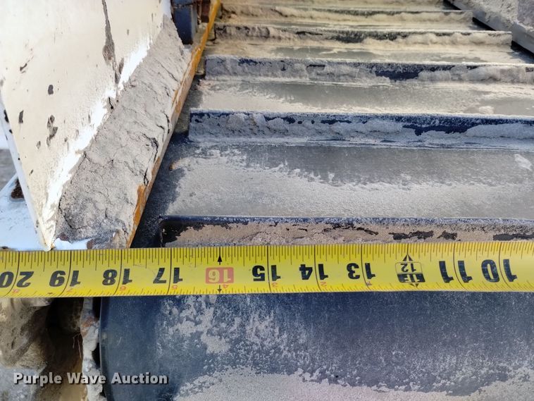 image for item DV6615 Laird VC-1405SP freestall filler