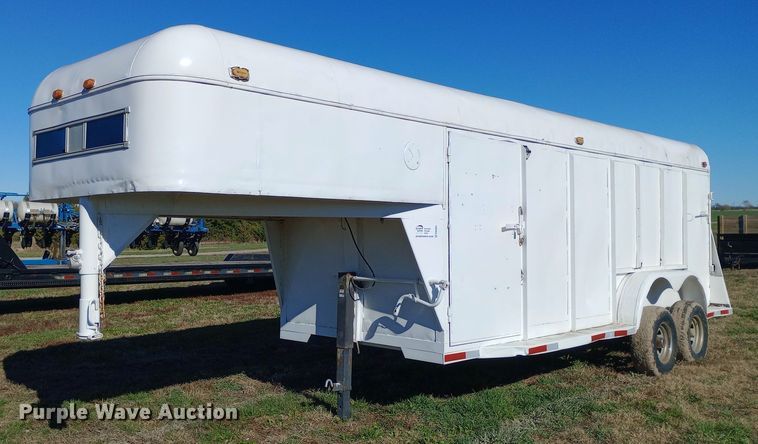 image for item DW0924 1995 Shop built livestock trailer