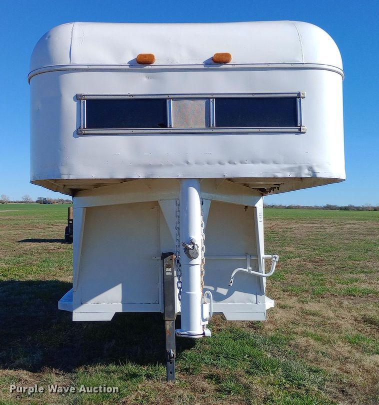 image for item DW0924 1995 Shop built livestock trailer
