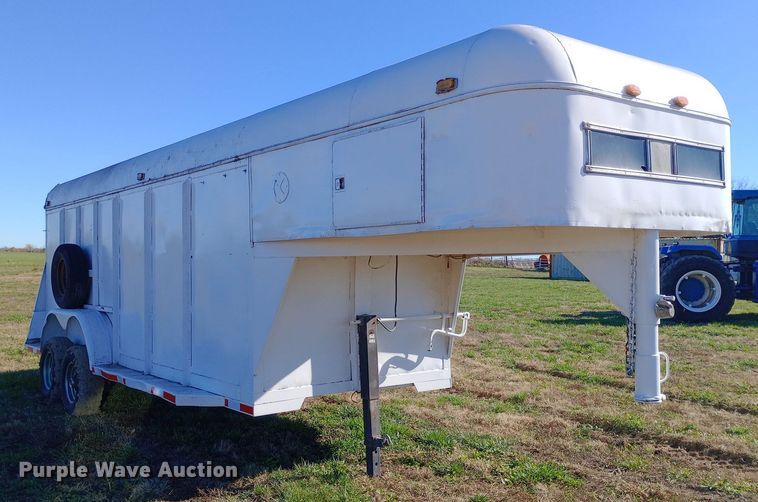 image for item DW0924 1995 Shop built livestock trailer
