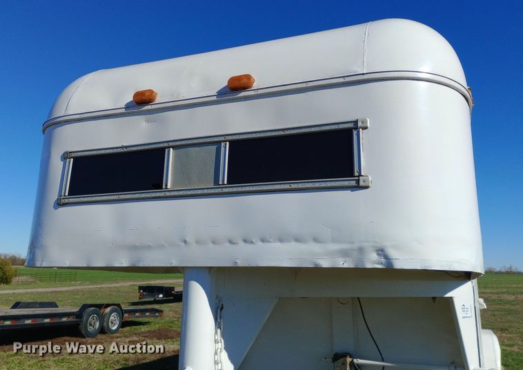 image for item DW0924 1995 Shop built livestock trailer