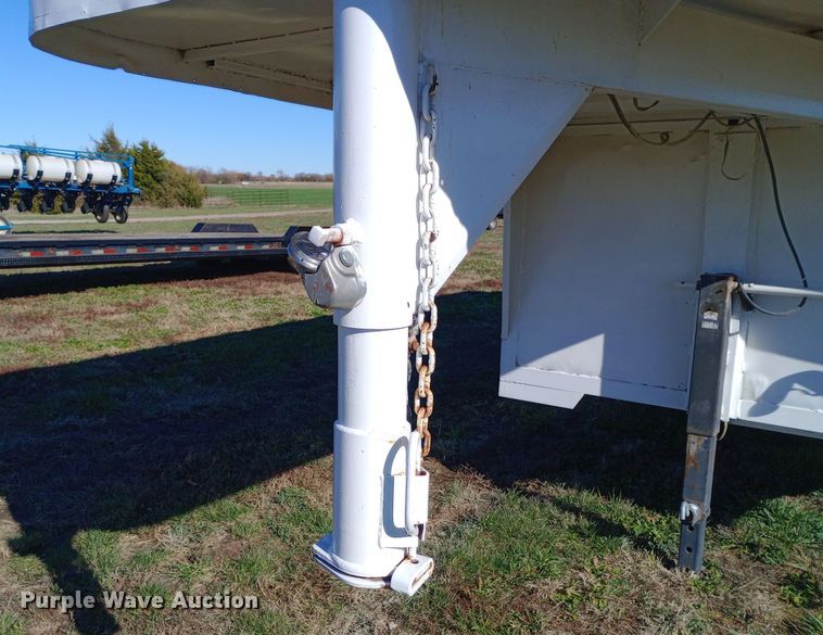 image for item DW0924 1995 Shop built livestock trailer