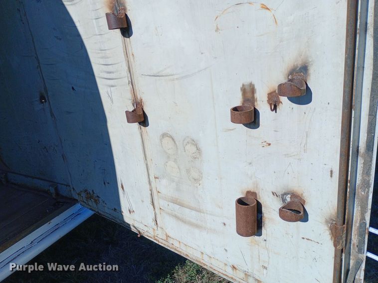 image for item DW0924 1995 Shop built livestock trailer