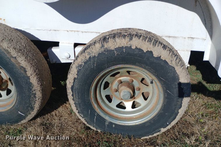 image for item DW0924 1995 Shop built livestock trailer