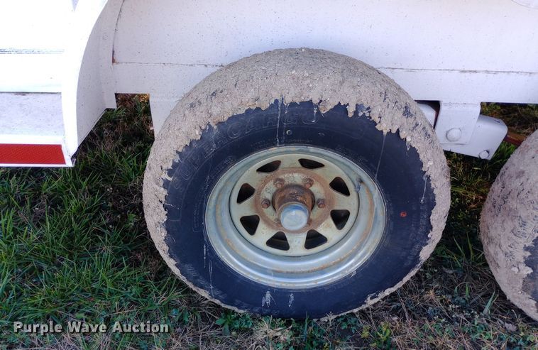 image for item DW0924 1995 Shop built livestock trailer