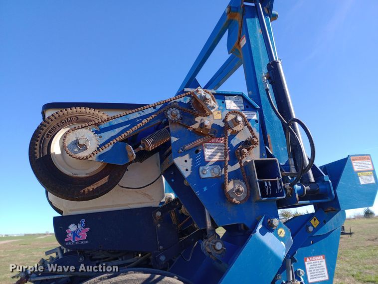 image for item DW0929 2005 Kinze  3600 planter