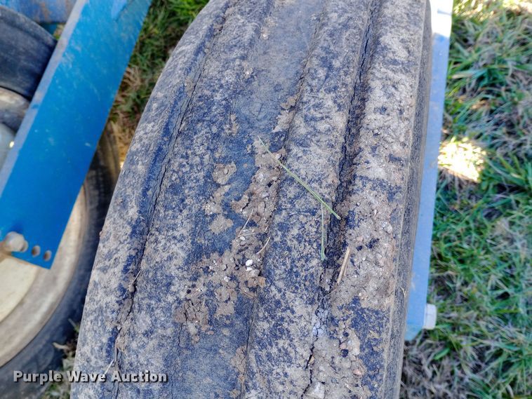 image for item DW0929 2005 Kinze  3600 planter