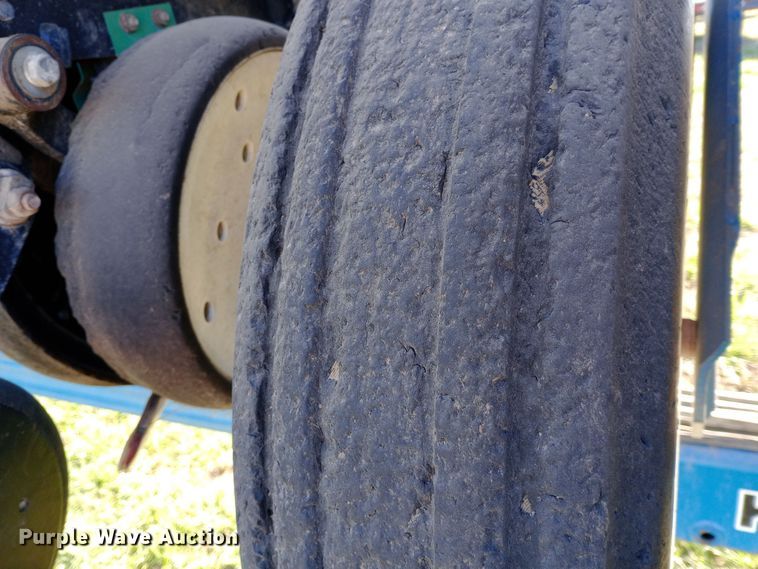 image for item DW0929 2005 Kinze  3600 planter