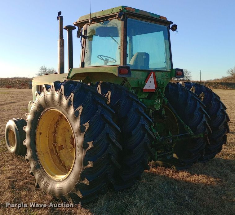 image for item DW0941 1975 John Deere 4630 tractor