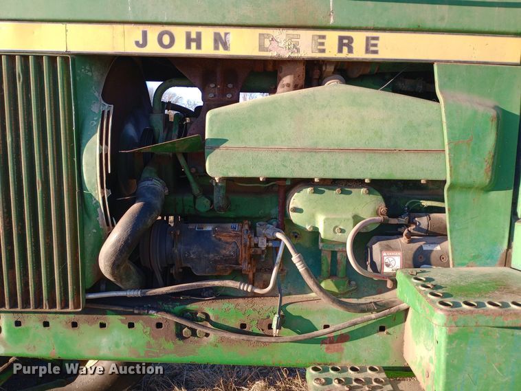 image for item DW0941 1975 John Deere 4630 tractor