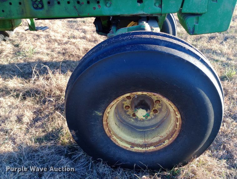 image for item DW0941 1975 John Deere 4630 tractor