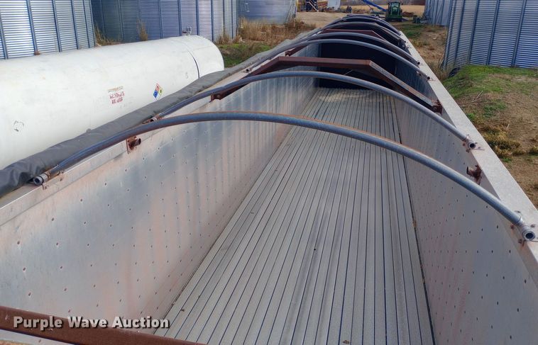 image for item DW0949 2008 Wilson  DWG-550WB live bottom trailer