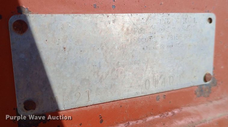 image for item DW0950 2000 New Holland TS100 tractor