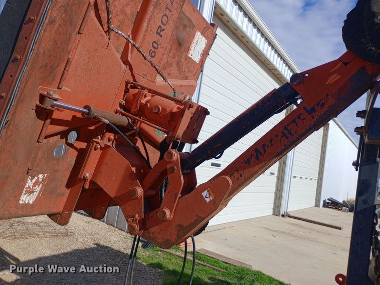 image for item DW0950 2000 New Holland TS100 tractor