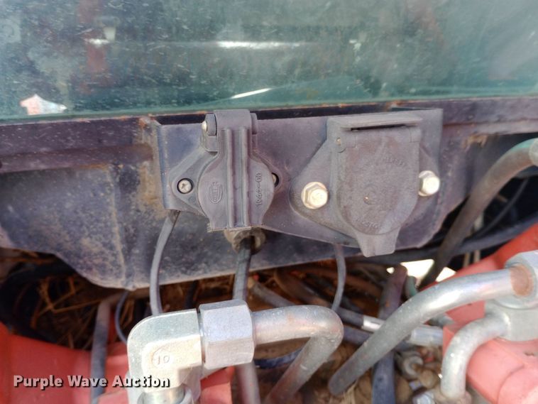 image for item DW0950 2000 New Holland TS100 tractor