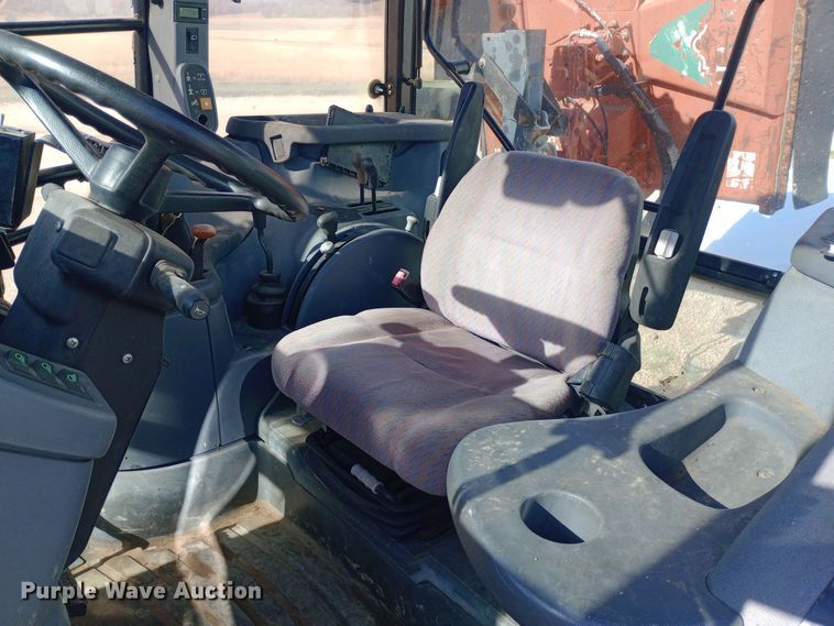 image for item DW0950 2000 New Holland TS100 tractor